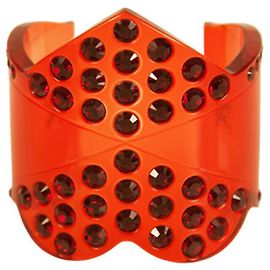 Pulseira Louis Vuitton de resina vermelha com coração largo e strass vermelhos RARO!! Vermelho