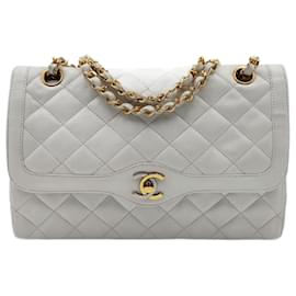 Chanel-Chanel Timeless Classic Paris Limited bag in white leather double flap-White