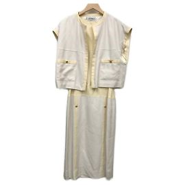 ***CHANEL  Sleeveless jacket one piece setup White