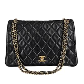 Chanel-Chanel Chanel Timeless Classica 30 CM lined flap turn lock bag in black leather-Black