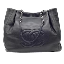 Chanel-Zeitlose Chanel-Einkaufstasche aus schwarzem Kaviarleder-Schwarz