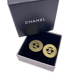 Chanel-Vintage 90s Aged Gold Metal Round CC Logo Clip On Earrings-Golden