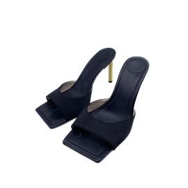 Autre Marque Bettina Vermillon mules & clogs T.EU 38 Leather Black