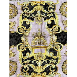Autre Marque-FENDI X VERSACE  Scarves T.  silk-Pink