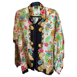 Gianni Versace-Questa è una camicia di seta vintage Gianni Versace che può essere indossata da una donna o da un uomo.-Multicolore
