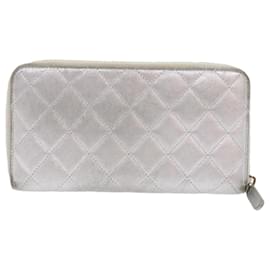 Chanel-CHANEL Matelasse Wallet Lamb Skin Silver CC Auth 48192-Silvery