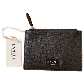 Lancel Zippered card holder 2 EN 1, NINON line in grained cowhide leather. Black