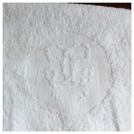 Autre Marque-Pouch of 2 Guerlain Orchid Imperial towels-White