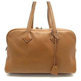 Hermès-SAC A MAIN HERMES VICTORIA II FOURRE-TOUT 35 EN CUIR TOGO GOLD HAND BAG-Camel