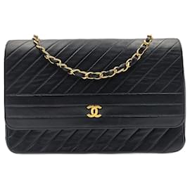 Chanel Vintage 1980s Matelasse Quilted Navy Blue Lambskin Leather Shou