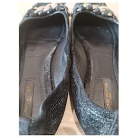 Louis Vuitton-Flats-Black