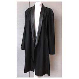 Hermès-Schwarzer Oversize-Mantel aus Seidenlammleder-Schwarz
