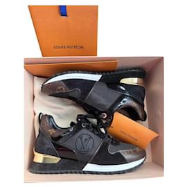 Louis Vuitton Mens Virgil Abloh Sneaker EU 41 / UK 7 Black Leather  ref.1006576 - Joli Closet
