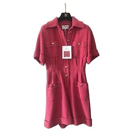 Combinaison courte Chanel en tweed rose Rose