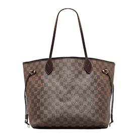 Louis Vuitton Louis Vuitton Heart -shaped Monogram Pouch Shoulder Bag –  NUIR VINTAGE