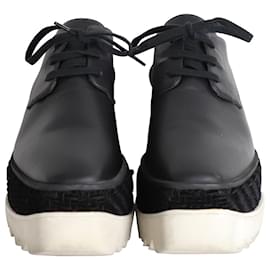 Stella Mc Cartney-Zapatos brogue con plataforma y adornos de terciopelo Elyse de Stella McCartney en piel sintética negra-Negro