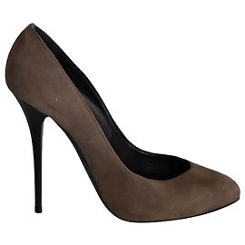 Sapatos de estilete Giuseppe Zanotti em camurça marrom Marrom