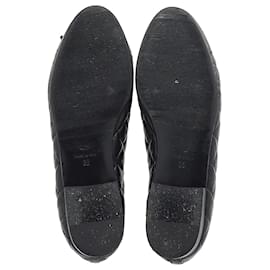 Chanel-Sapatilhas Chanel CC Cap Toe Bow acolchoadas em couro preto-Preto