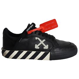Off White Off-White vulkanisierte Low-Top-Sneaker aus schwarzem Leder Schwarz
