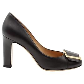 Salvatore Ferragamo Womens 8.5AA Black Leather Pumps Gold Logo Hardware  Heels 
