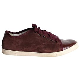 Lanvin Low-Top-Sneaker aus burgunderrotem Wildleder Rot Bordeaux