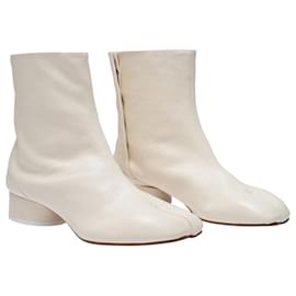 Maison Martin Margiela-Tabi H30 Ankle Boots - Maison Margiela - Leather - White-White