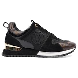 Run away leather trainers Louis Vuitton Black size 42 EU in