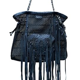 Chanel-Resort in limitierter Auflage 2011 Schwarze Einkaufstasche aus Netzstoff mit Fransen-Schwarz