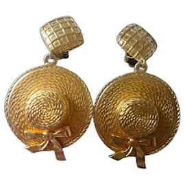 Chanel-Earrings-Golden,Gold hardware