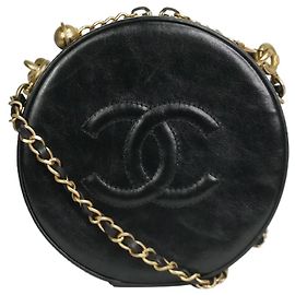 Chanel Cor preta 2018 bolsa de ombro redonda de couro com ferragens douradas Preto