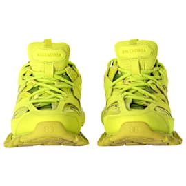 Balenciaga-Balenciaga Neon Track Sneakers in Lime Green Leather and Mesh-Green