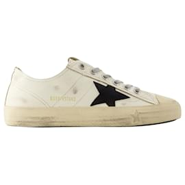 Golden Goose Deluxe Brand-V-Star 2 Sneakers - Golden Goose - Leather - Dirty White/ Black-White