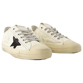 Golden Goose Deluxe Brand-V-Star 2 Sneakers - Golden Goose - Leather - Dirty White/ Black-White