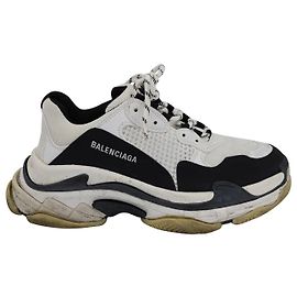 Sneakers Balenciaga Triple S Chunky Low Top in pelle e mesh nere e bianche Nero