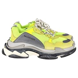 Balenciaga-Balenciaga Baskets Triple S en Polyester Vert Fluo-Vert