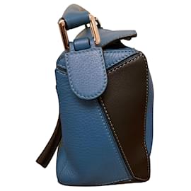 Shop LOEWE Small Horseshoe Colorblock Leather Saddle Bag