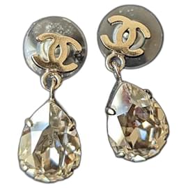 Chanel-CC A13V Logo Teardrop Crystal SHW étiquettes de boîte de boucles d'oreilles-Argenté