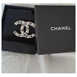 Authenticated used Chanel Brooch Pin Here Mark Rhinestone Silver, Adult Unisex, Size: One Size