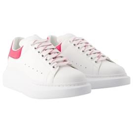 Alexander Mcqueen-Oversized Sneakers - Alexander Mcqueen - Black/White - Leather-White