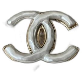 Chanel-DC chanel pin-White,Golden,Eggshell,Gold hardware