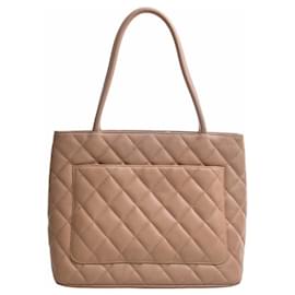 Chanel-Chanel Medaillon-Beige