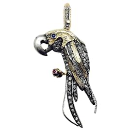 inconnue-“Parrot” pendant, yellow gold and silver.-Other