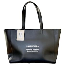 Balenciaga Men's Everyday East-West Tote Bag - Black - Totes