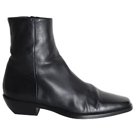Khaite Wooster 40 Botas em couro preto Preto