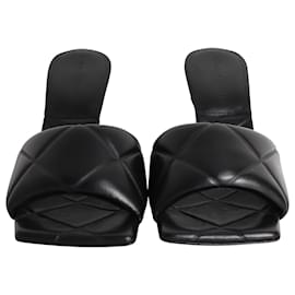 Bottega Veneta-Bottega Veneta Lido Slide Sandals in Black Intrecciato Leather -Black