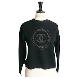 Chanel sweater - Joli Closet