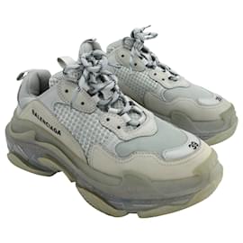 Balenciaga-Balenciaga Triple S Sneakers mit klarer Sohle aus grauem Polyester-Grau