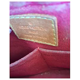 Louis Vuitton-Viva Cité leather bag-Brown