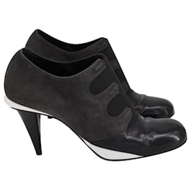 Fendi-Fendi Ankle Boots in Black Suede-Black
