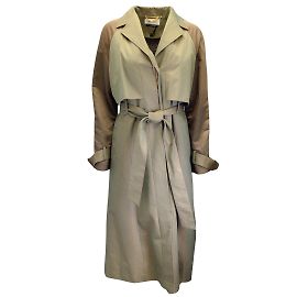 Gabardina iridiscente con cinturón verde oliva de Muveil Verde